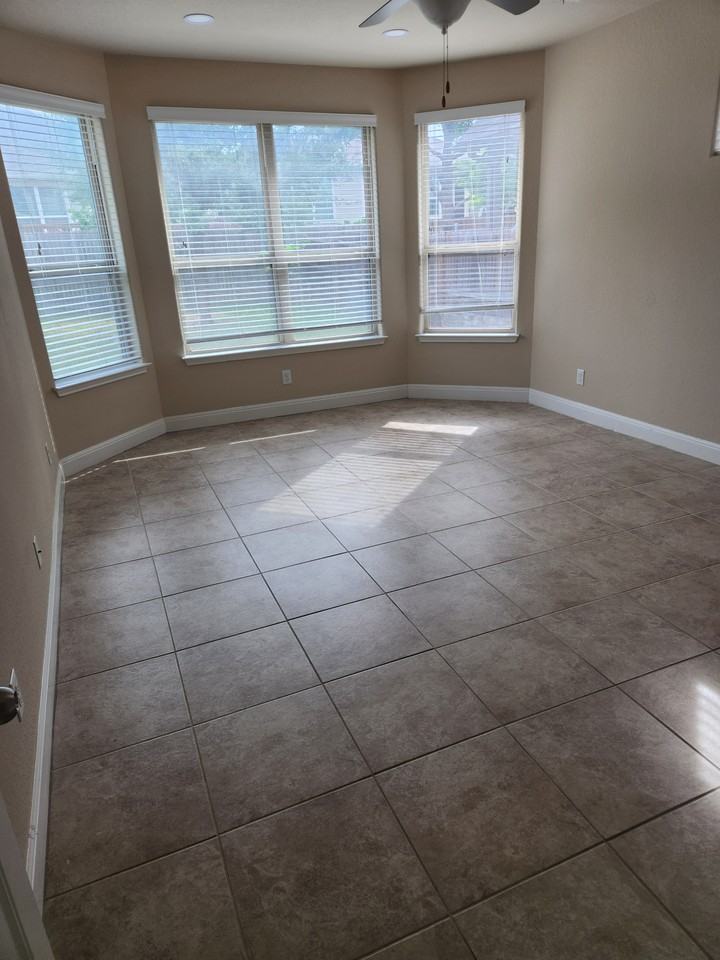 1806 Ayleth Ave - Photo 4 of 18