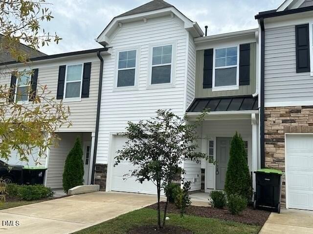 739 Ridge Cliff Ln - Photo 3 of 22