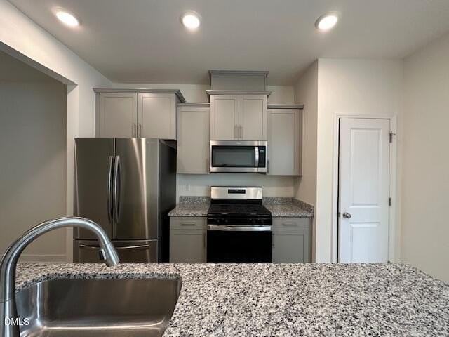 739 Ridge Cliff Ln - Photo 6 of 22