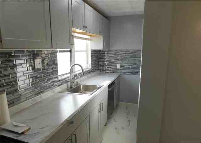 78 Newark Ave - Photo 5 of 19