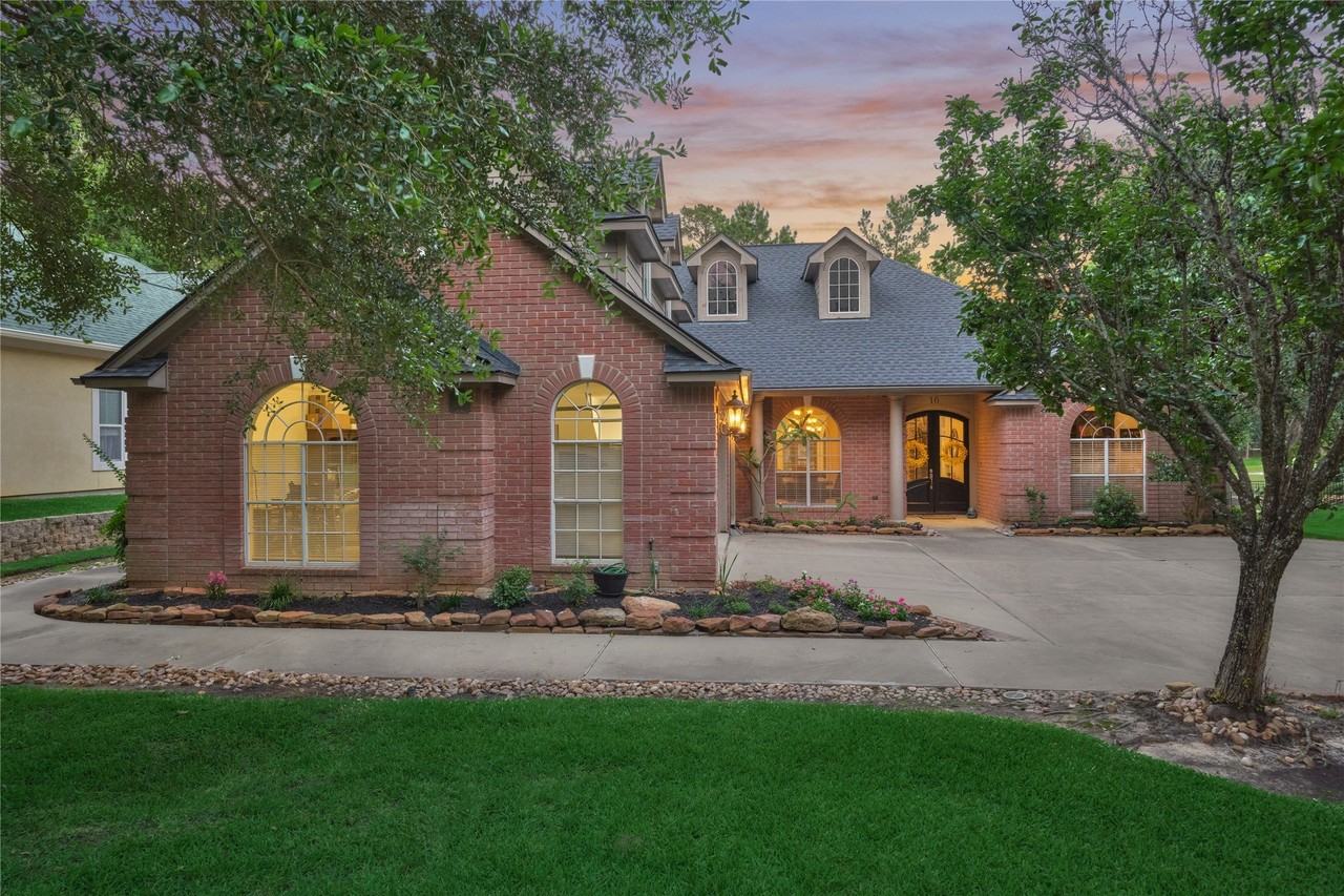 16 Waterberry Way - Photo 3 of 50