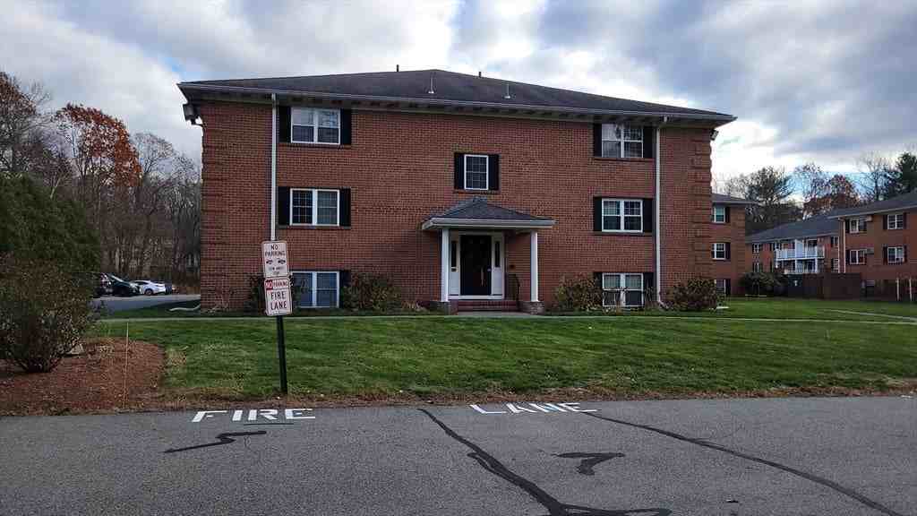 3 Leonard Road - Photo 3 of 31