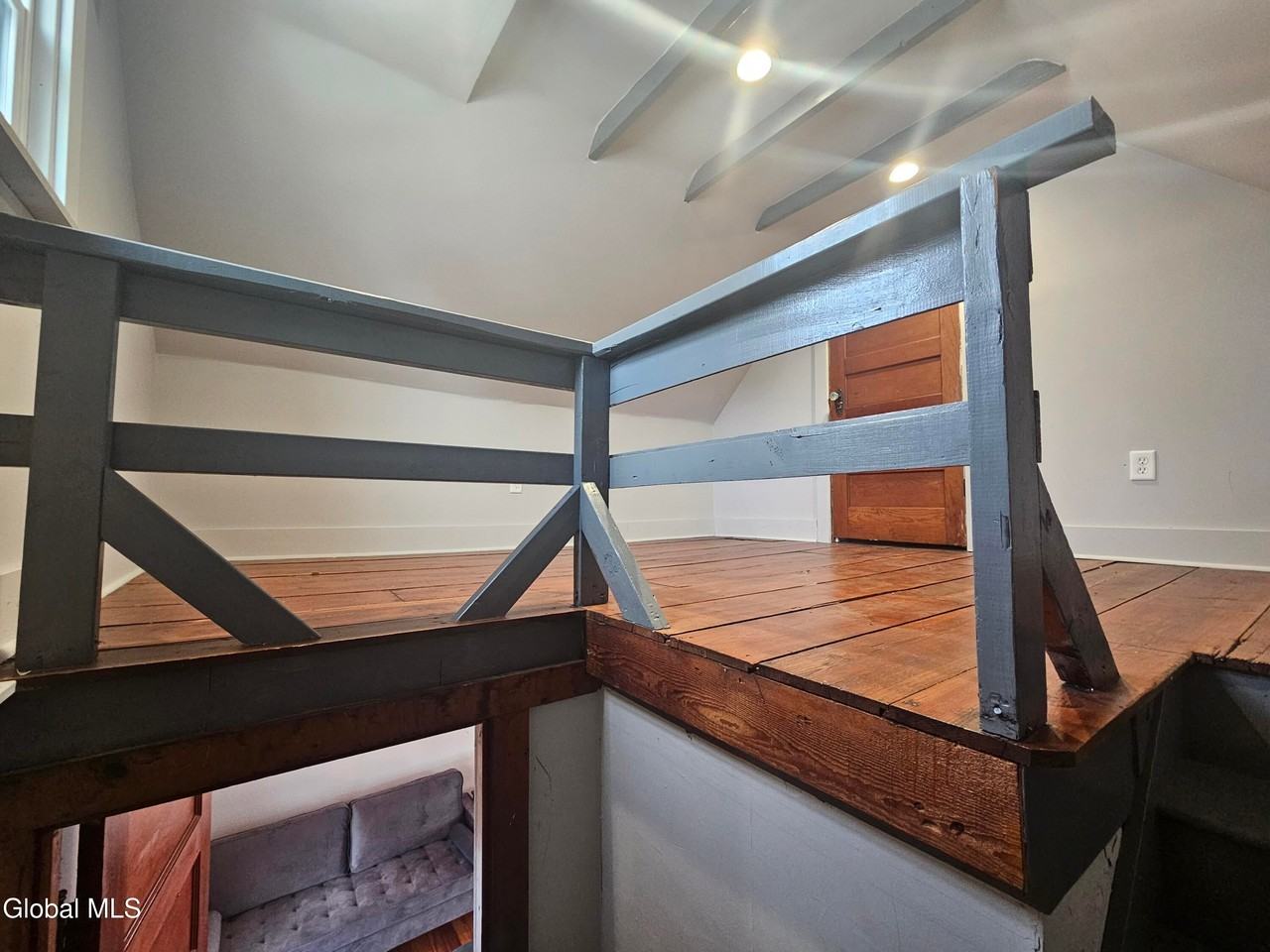 51 Sacandaga Rd - Photo 4 of 22