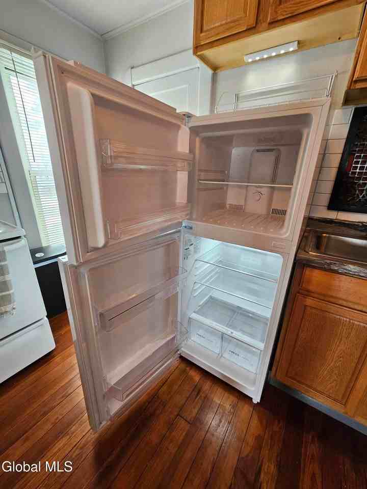 51 Sacandaga Rd - Photo 7 of 22