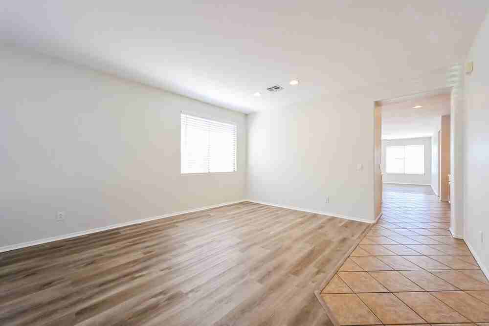 2621 Medinah Way - Photo 3 of 16