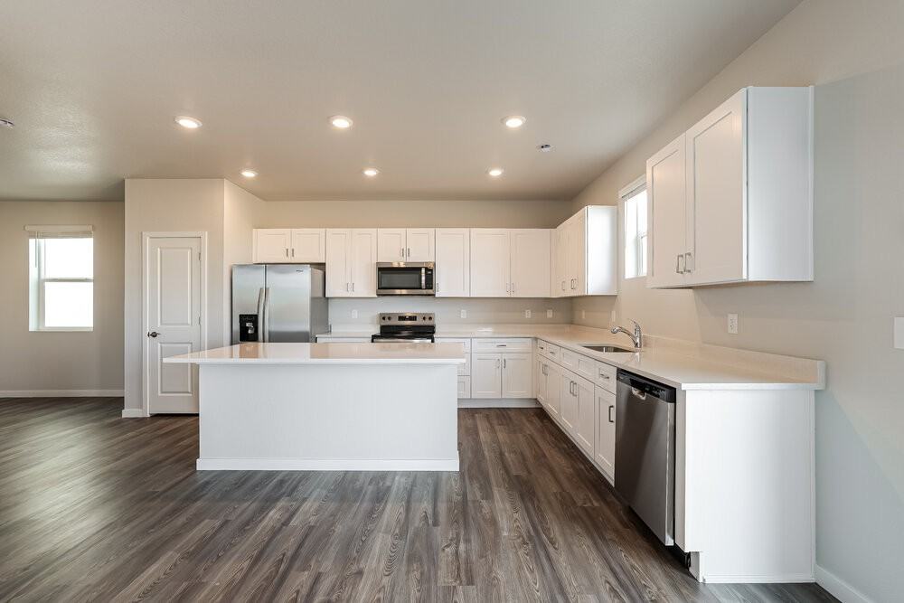 2161 Flower Blosom Ave - Photo 7 of 17