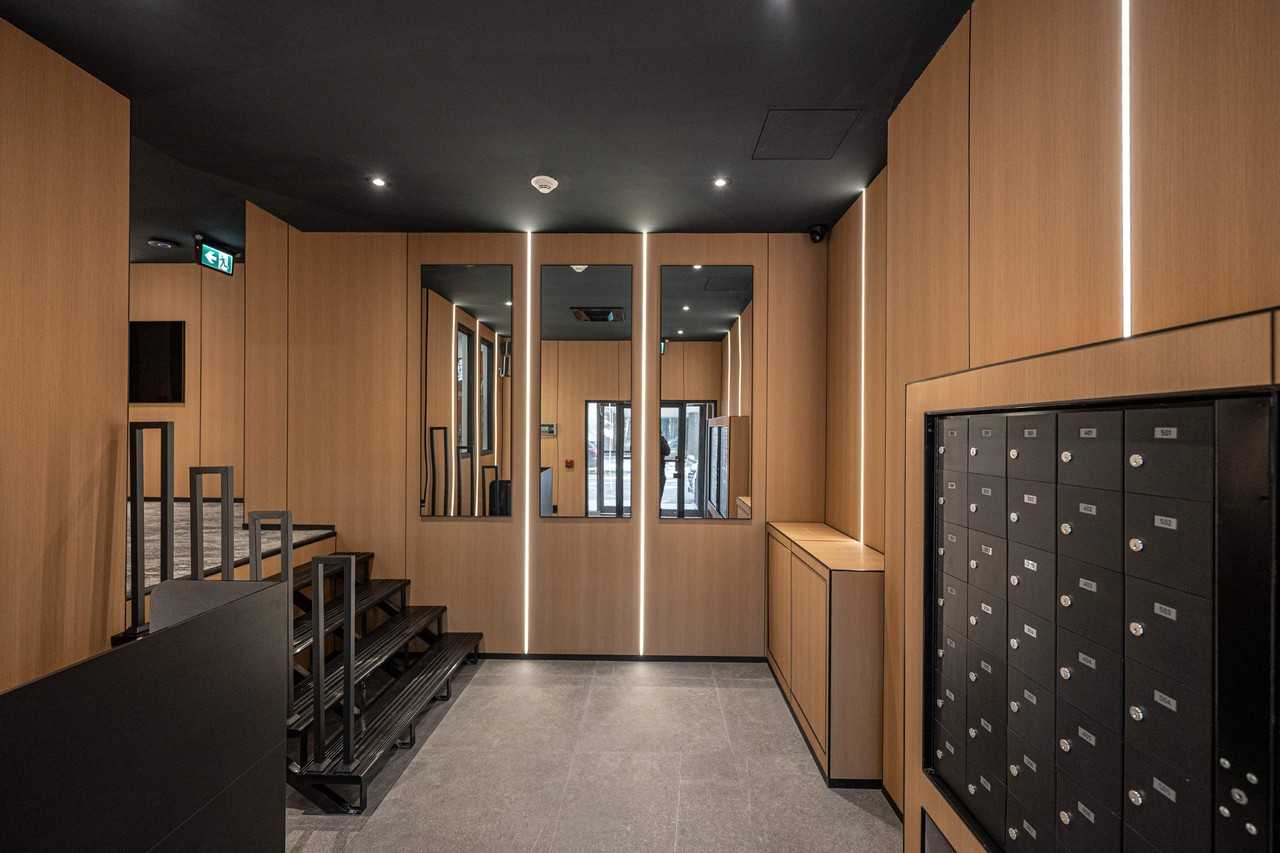 MTL LIV - Photo 4 of 50