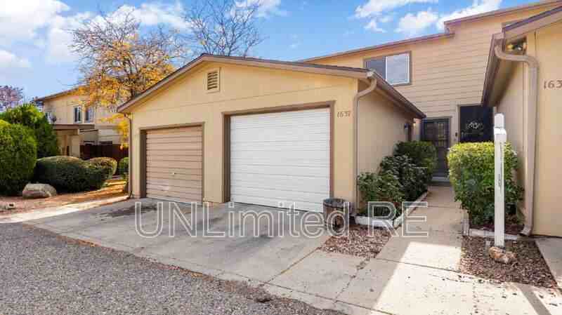 1637 Canada Cres - Photo 2 of 28