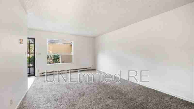 1637 Canada Cres - Photo 4 of 28