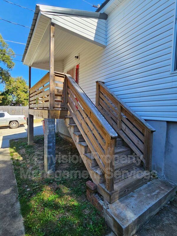 1408 2nd Ave - Photo 2 of 21