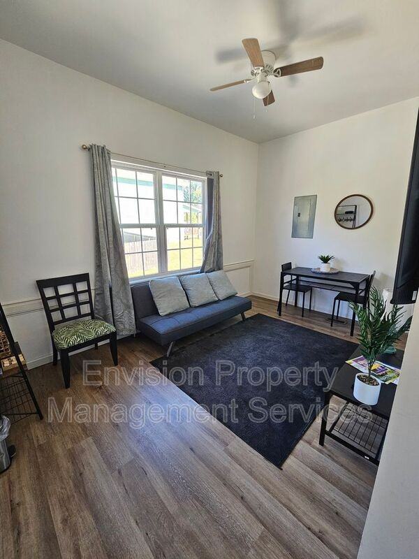 1408 2nd Ave - Photo 3 of 21