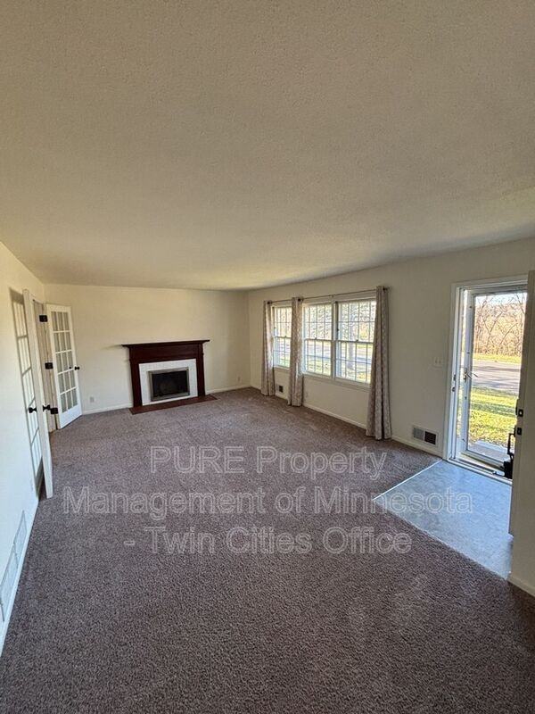 4648 Nine Mile Creek Pkwy - Photo 4 of 21
