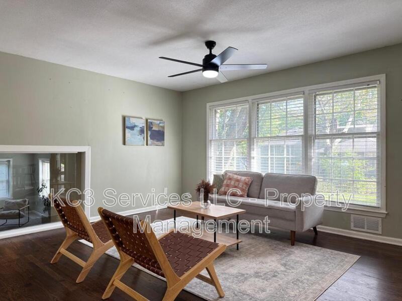 10419 College Ave - Photo 3 of 20