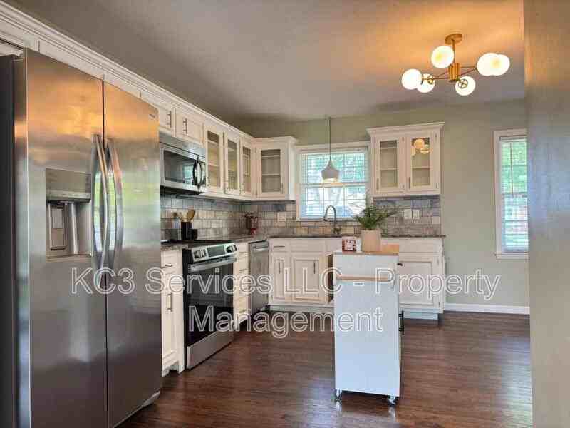 10419 College Ave - Photo 5 of 20