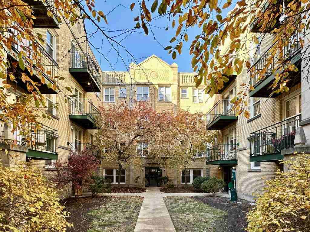 914 West Dakin Street #207