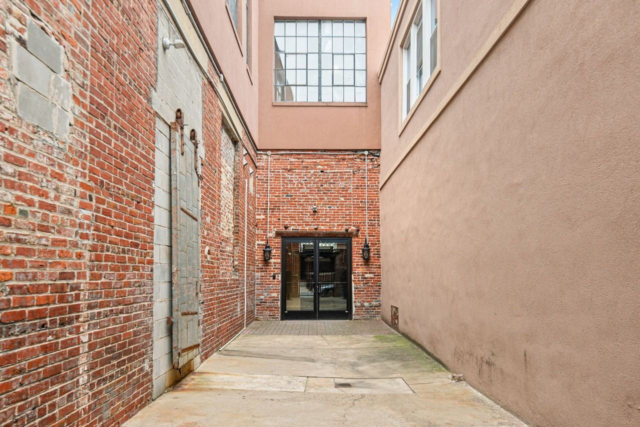 3421 Richmond Street - Photo 3 of 24