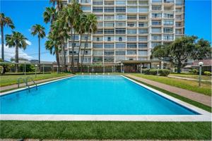 featured image of 4600 Ocean Dr #B