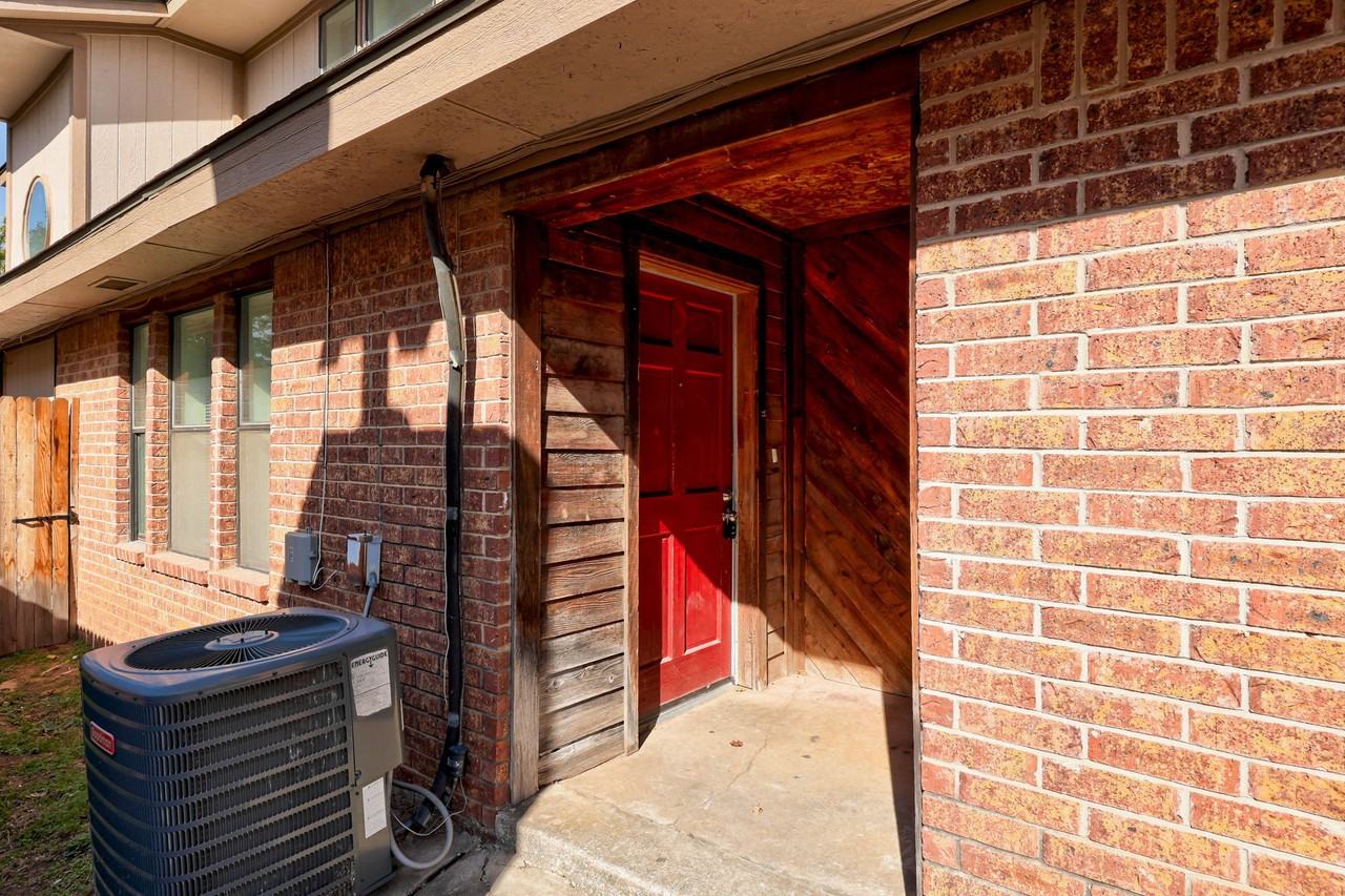 216 Harvard Road - Photo 2 of 29