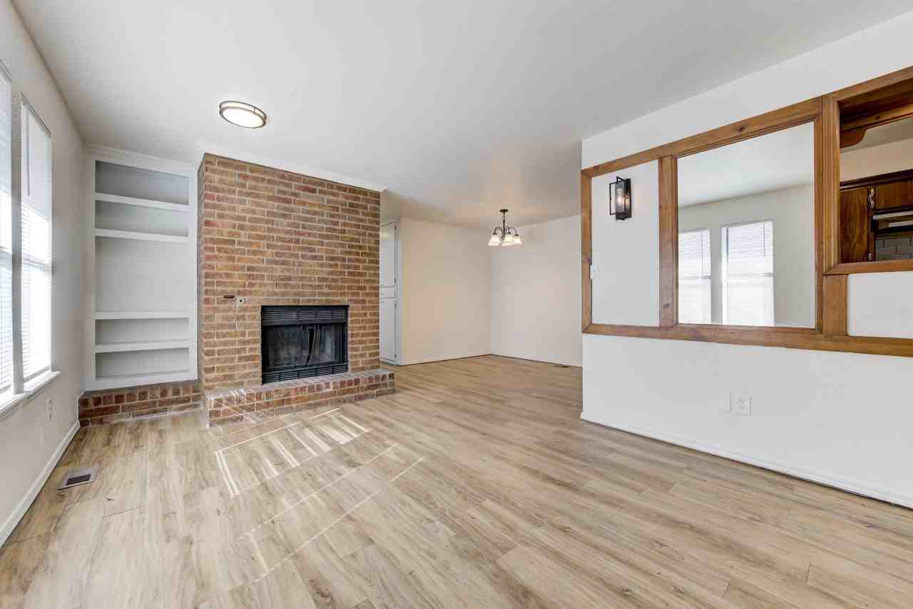 216 Harvard Road - Photo 4 of 29