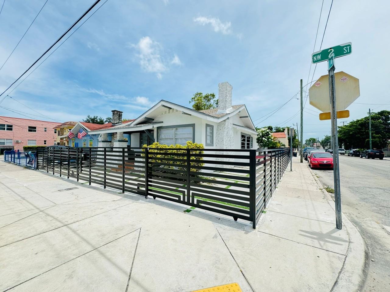 994 Northwest 2nd Street - Photo 2 of 8