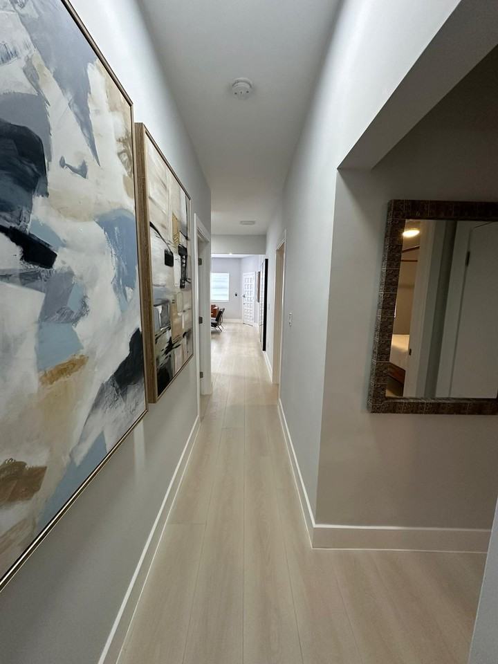 994 Northwest 2nd Street - Photo 4 of 8