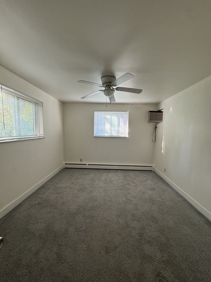 505 Sandheger Place - Photo 5 of 8