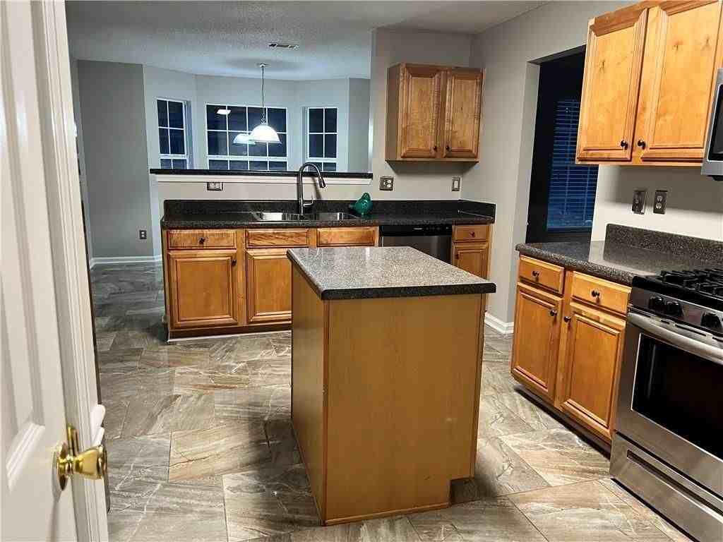 6064 Redtop Loop - Photo 2 of 10