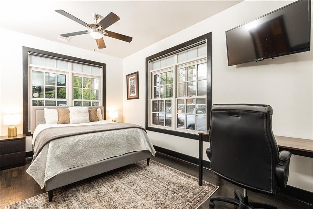 1300 Dekalb Ave Ne ##711 - Photo 3 of 19