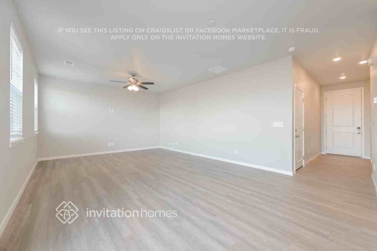 22835 E 47th Ave - Photo 4 of 18