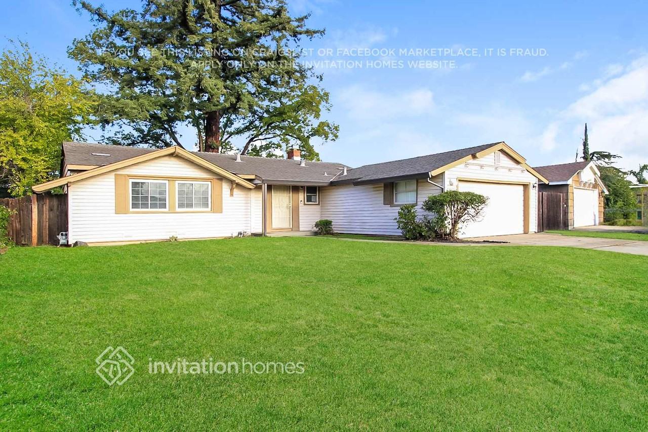 7572 South Pkwy - Photo 3 of 17