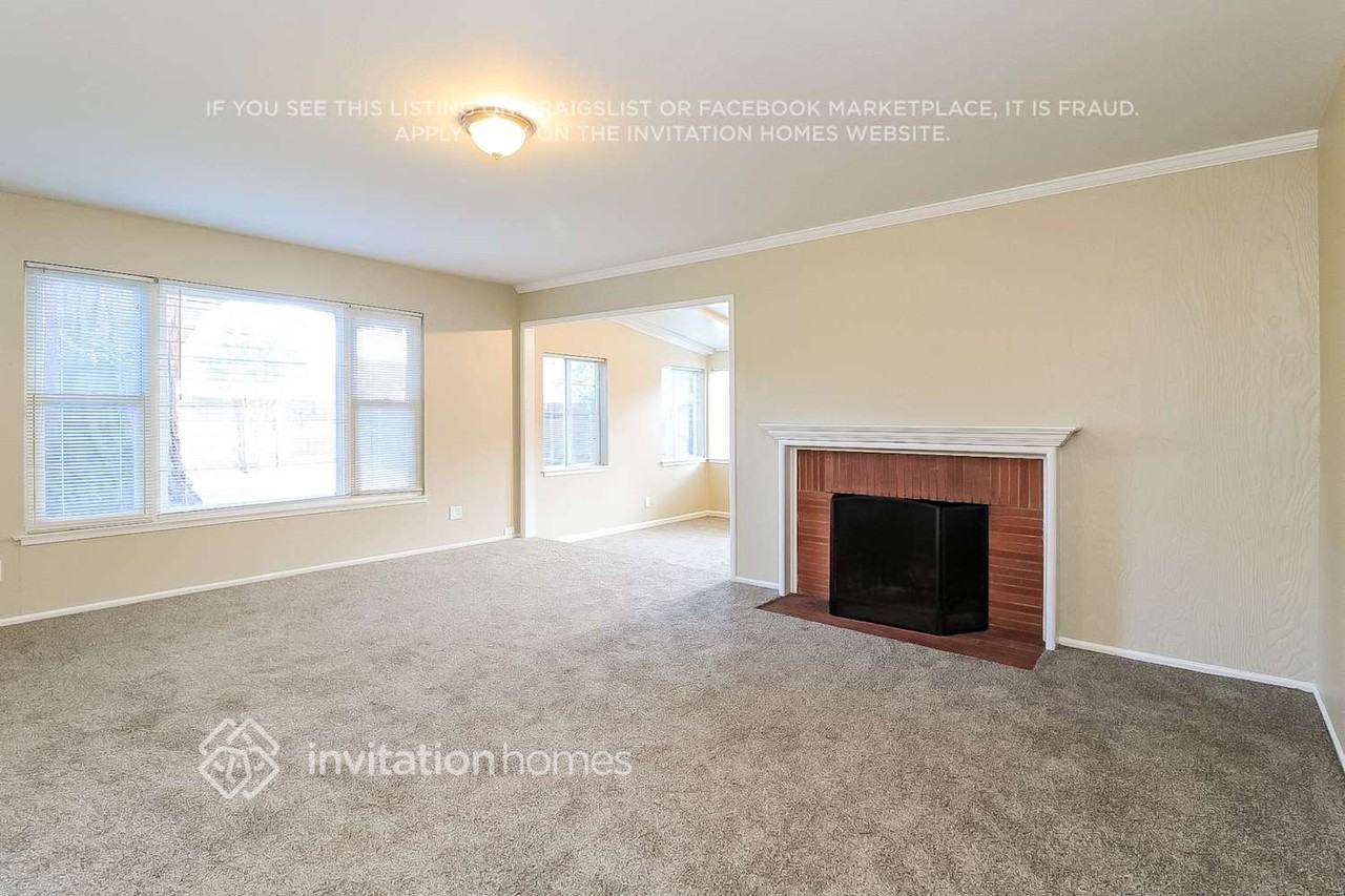 7572 South Pkwy - Photo 4 of 17