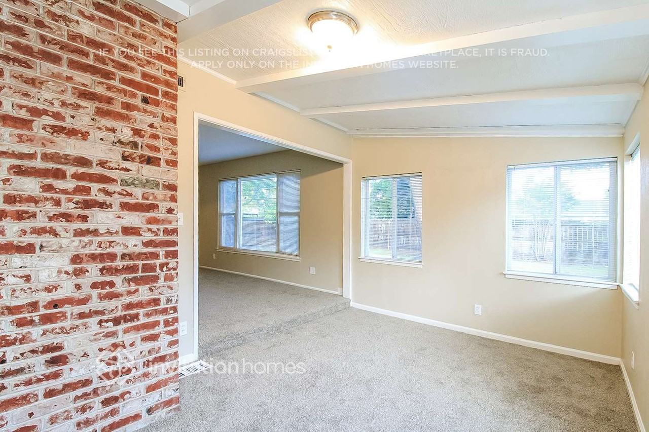 7572 South Pkwy - Photo 6 of 17