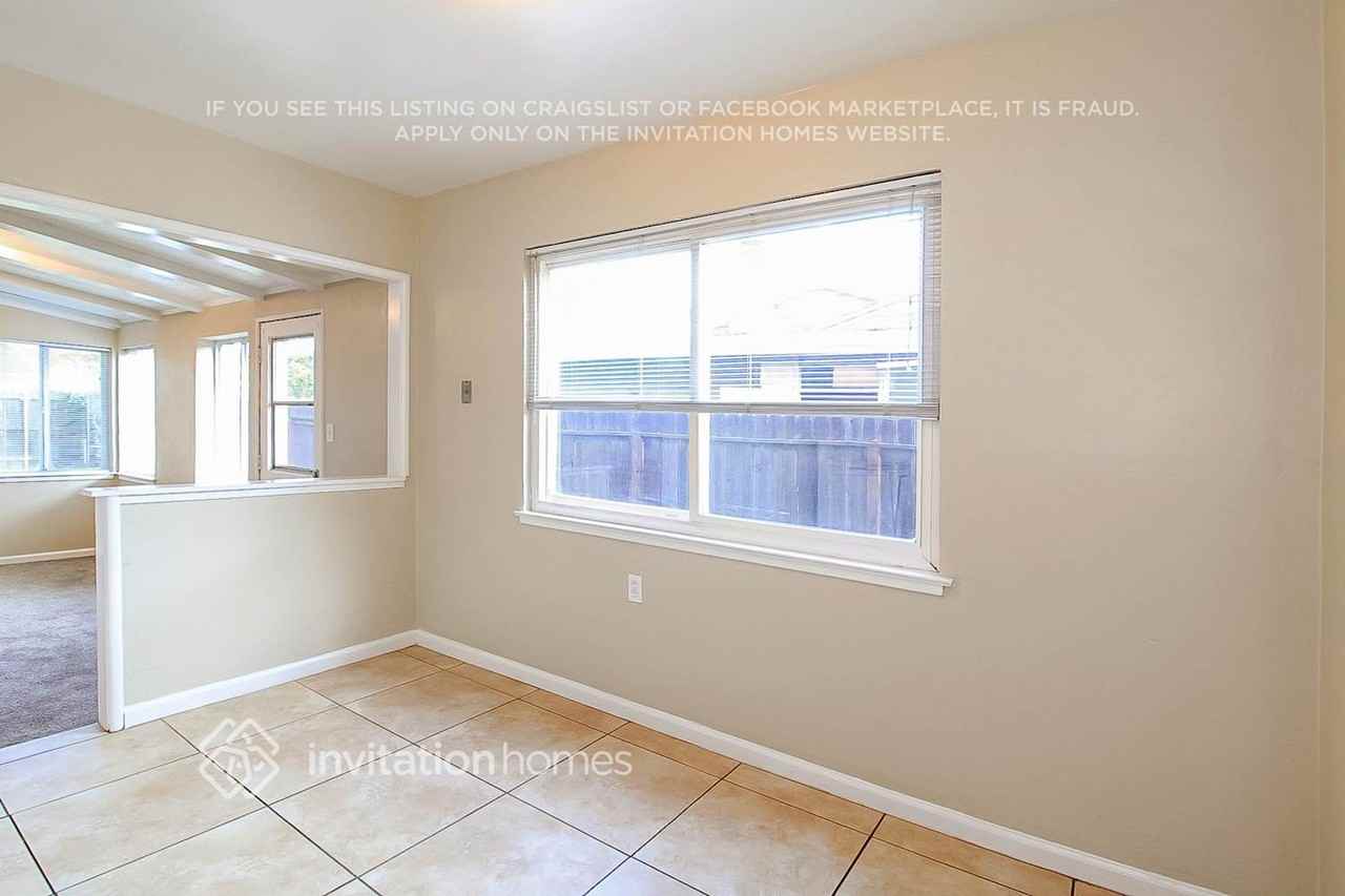 7572 South Pkwy - Photo 7 of 17