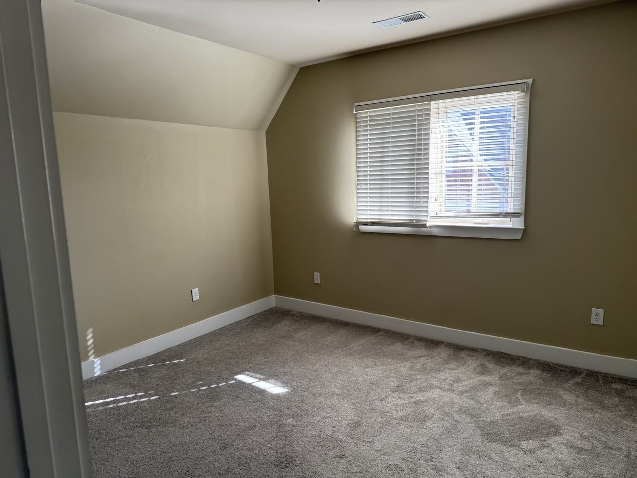 West Ln #1215 - Photo 5 of 13