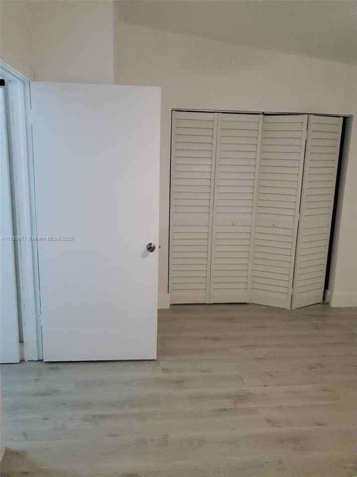 6886 Nw 166th Ter - Photo 7 of 20