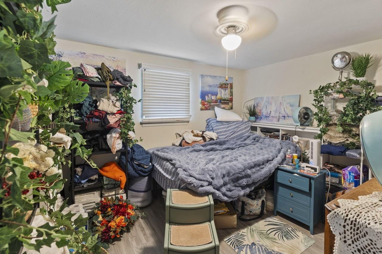 916 Northeast 11th Street #A - Photo 6 of 8