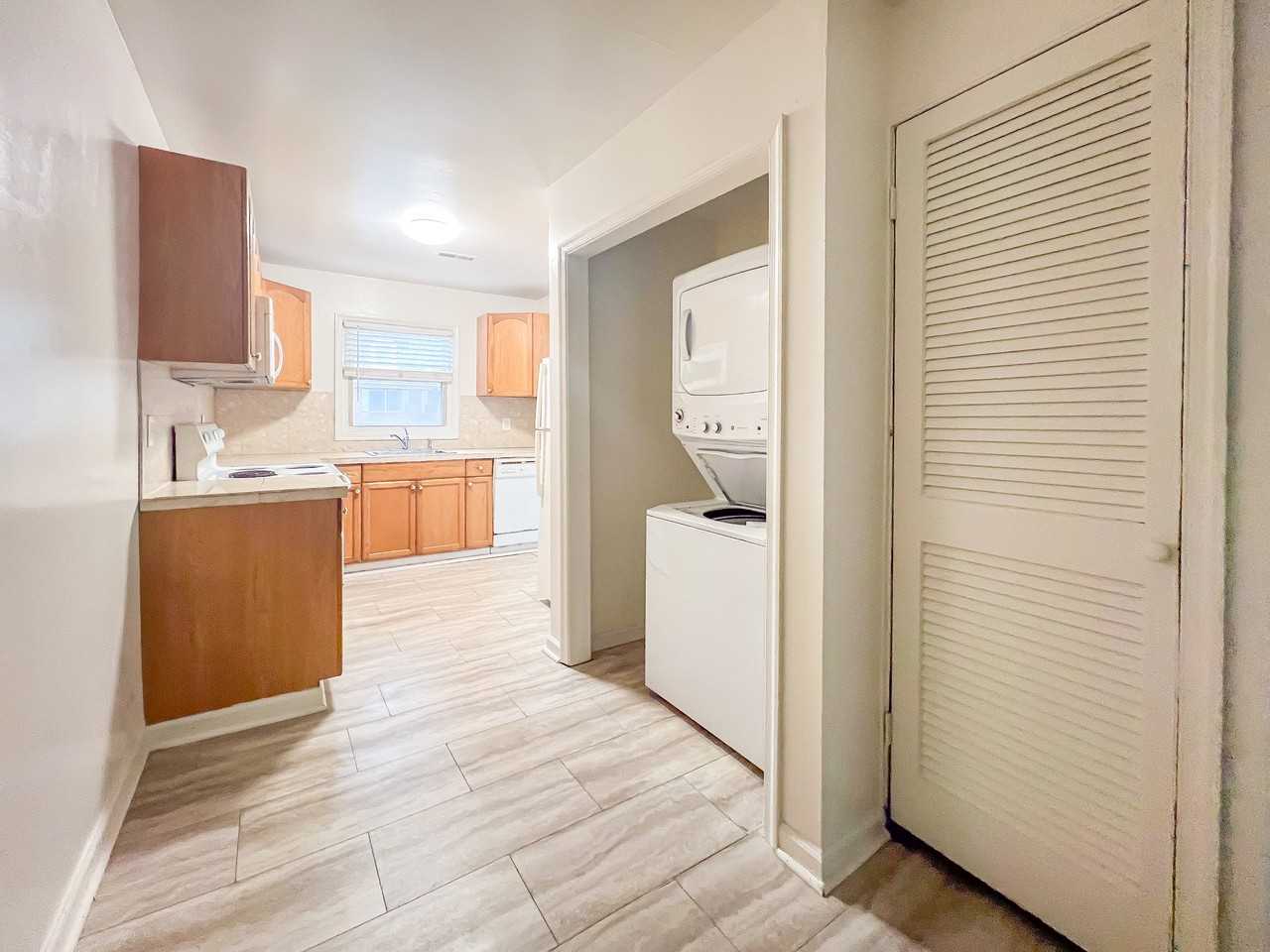 26 Fox Hill Dr #26 - Photo 4 of 17