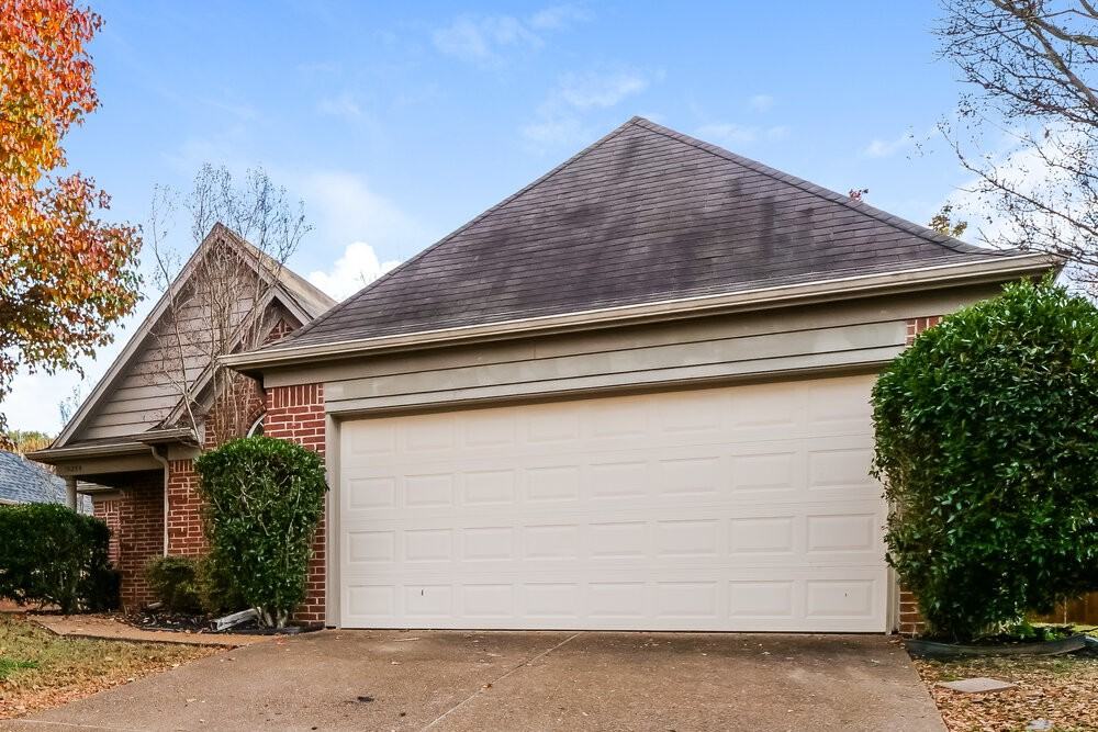 10255 Green Moss Dr S - Photo 3 of 16