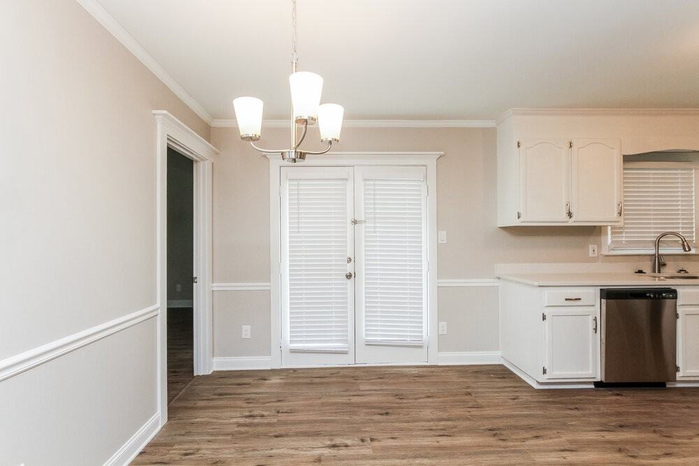 105 Interlaken Pl - Photo 6 of 16