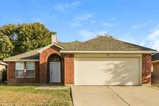 327 Tioga Dr - Photo 1 of 1