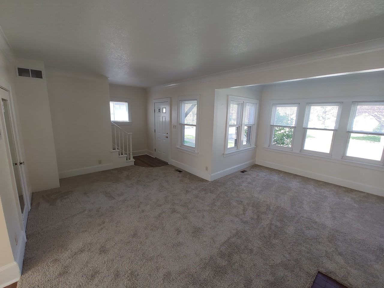 712 4th St Nw #712 - Photo 2 of 15