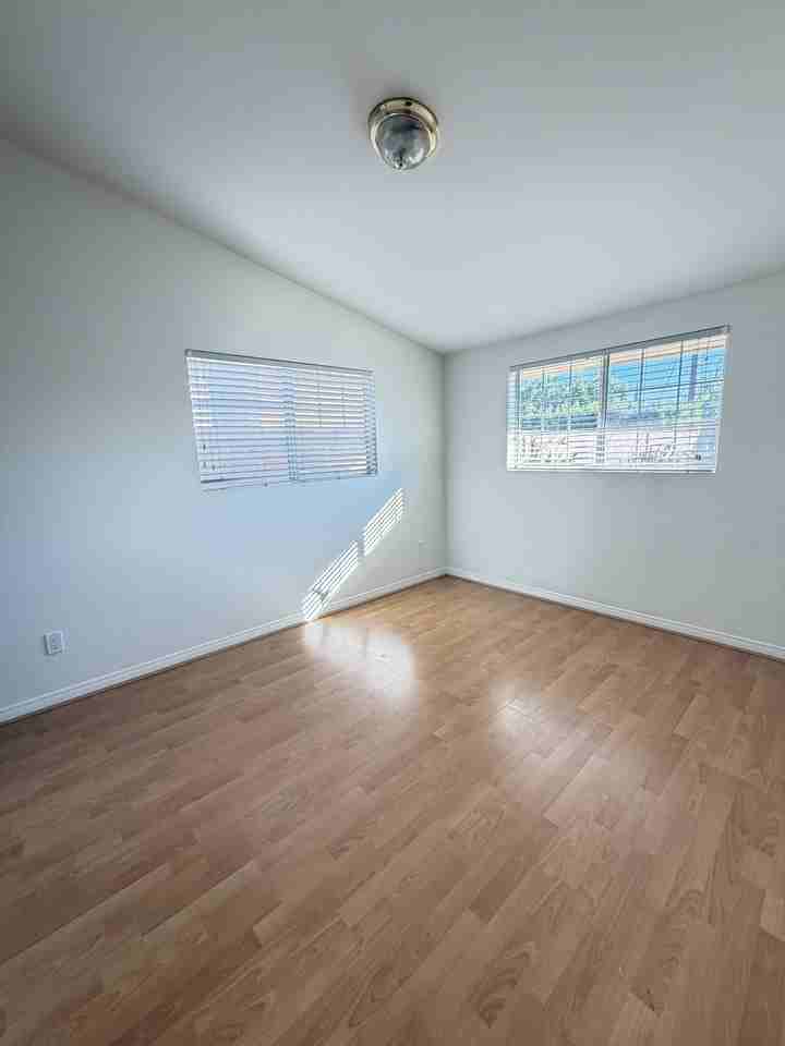 20622 Archwood Street - Photo 6 of 21