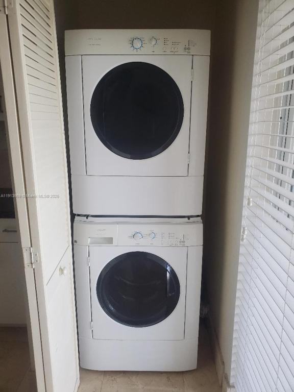 16645 Hemingway Drive - Photo 4 of 10