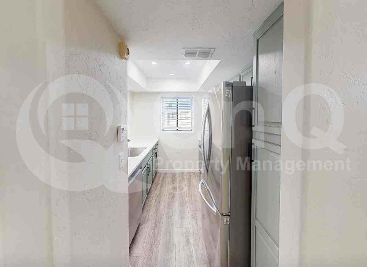 4040 N Weimer Pl #4 - Photo 3 of 22