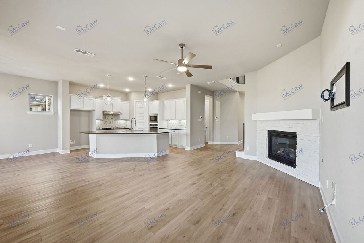 2229 Preston Bend Street - Photo 4 of 24