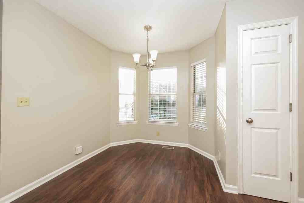 3925 Calumet Dr - Photo 7 of 17