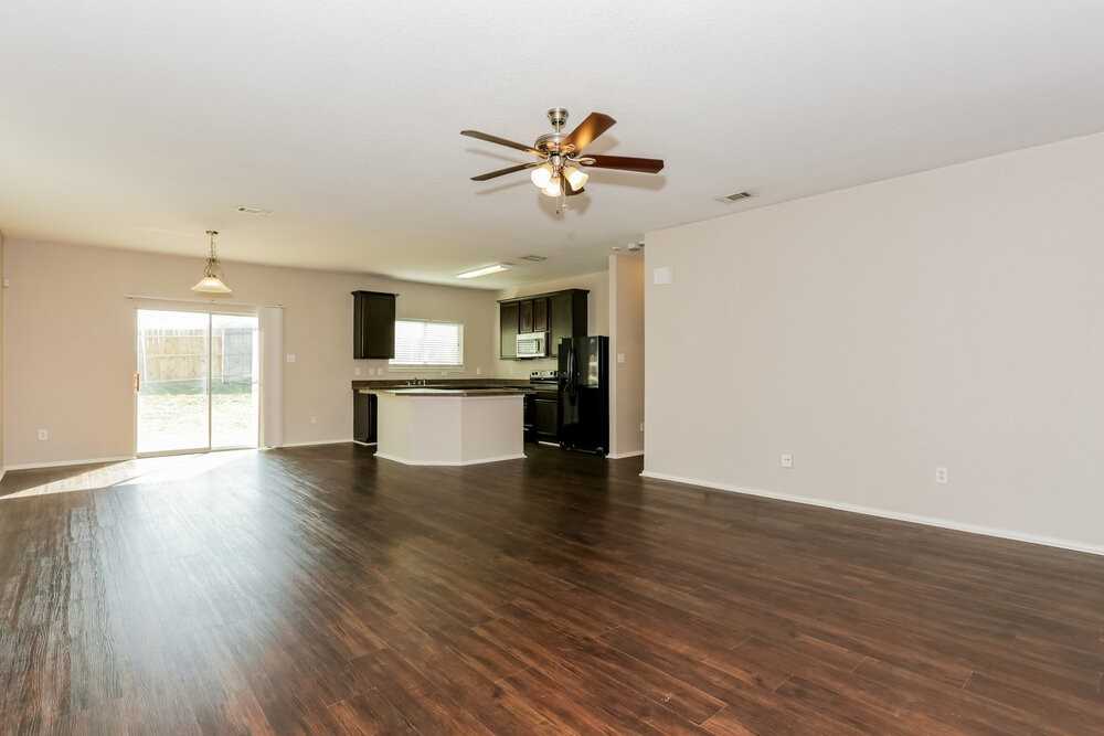 412 San Lucas Dr - Photo 4 of 16