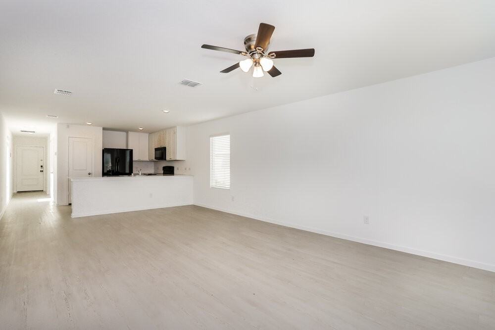 10513 Sequoia Dr - Photo 5 of 17