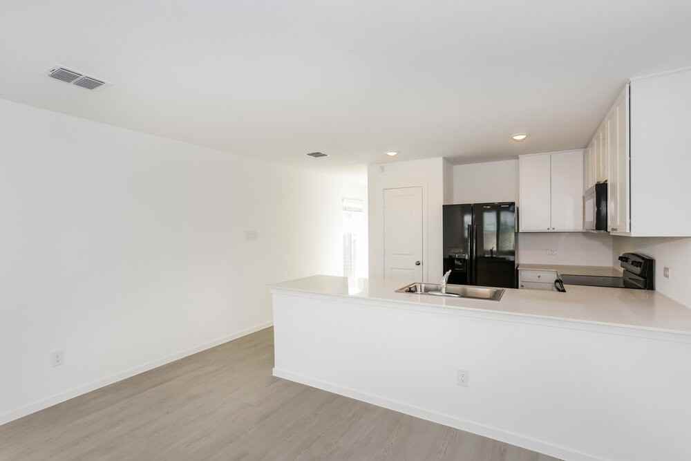 10513 Sequoia Dr - Photo 6 of 17