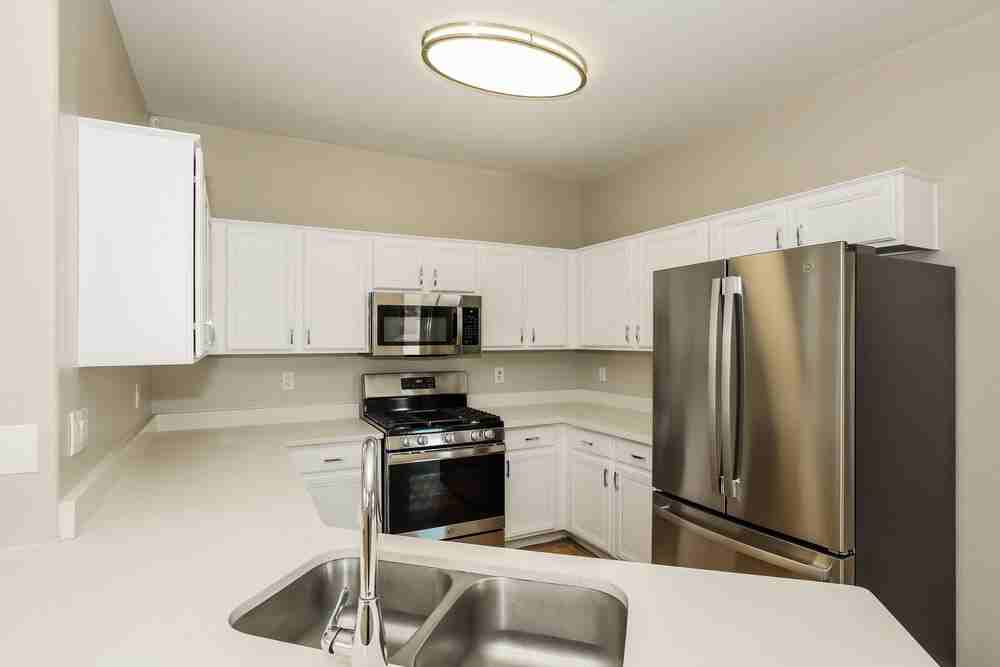 12559 W Monterey Way - Photo 5 of 17